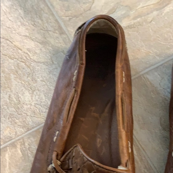 Shoes - Picture 4 of 8